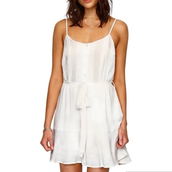 HEARTLOOM White Alisha Dress - Picture 1 of 8